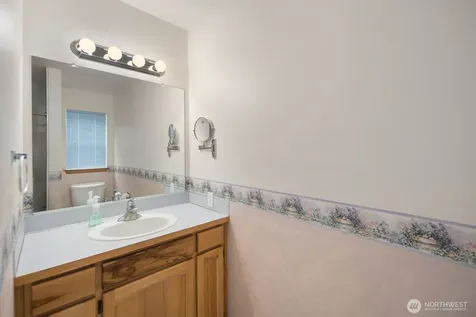2220 Williams Road Oak Harbor WA 98177