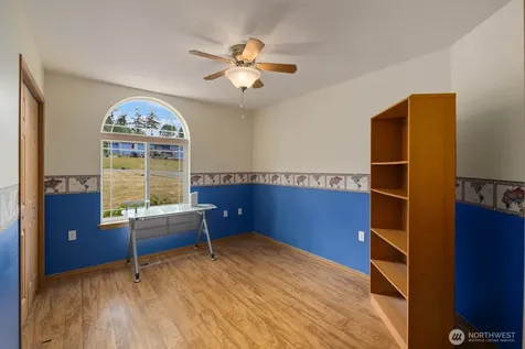 2220 Williams Road Oak Harbor WA 98177