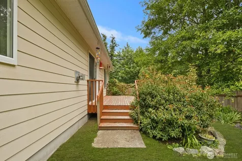 2220 Williams Road Oak Harbor WA 98177