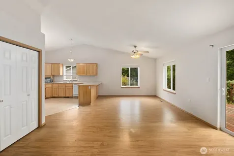 2220 Williams Road Oak Harbor WA 98177