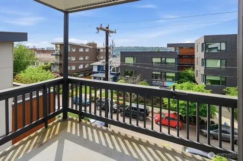 2362 Franklin Avenue E Seattle WA 98102