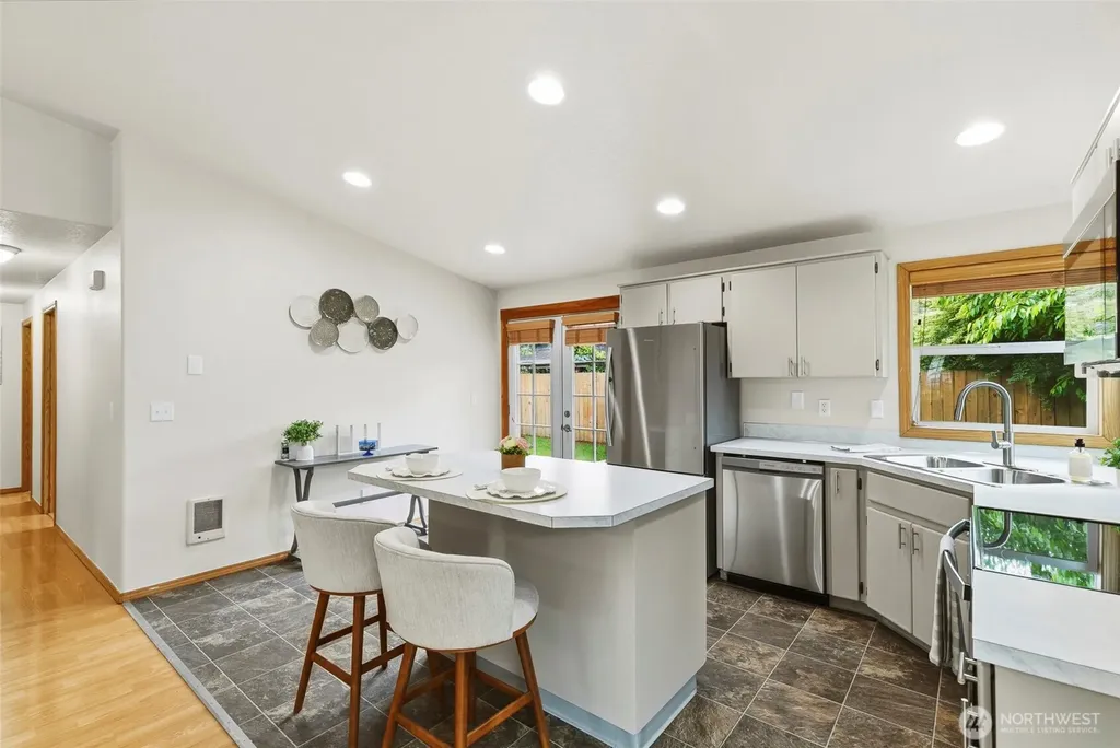 106 Balboa Loop Kelso WA 98626