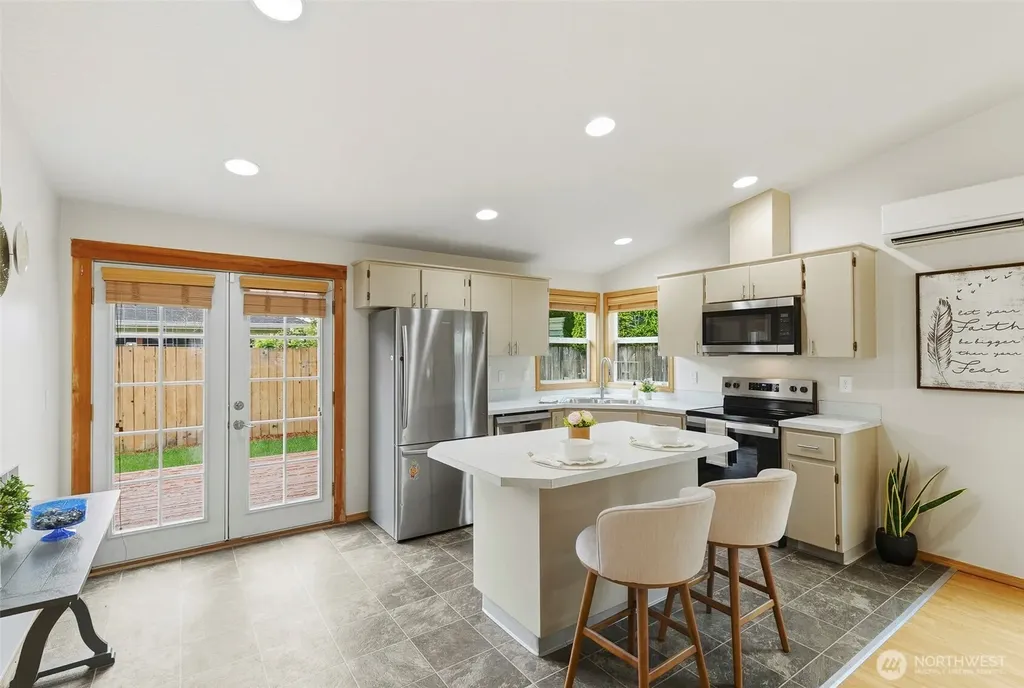 106 Balboa Loop Kelso WA 98626