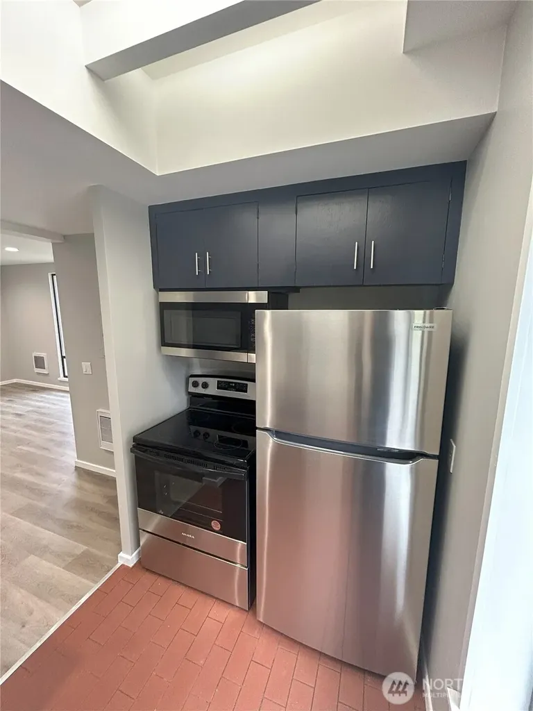 417 Minor Avenue N Seattle WA 98109