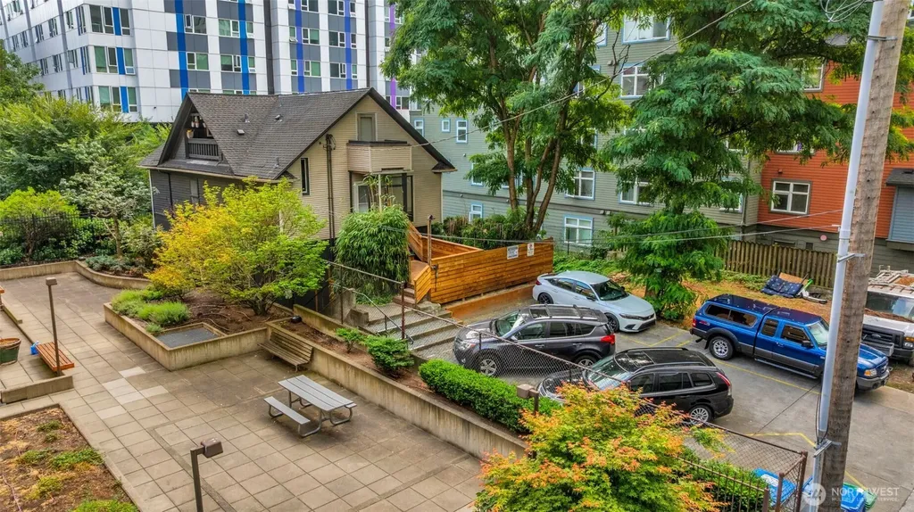 417 Minor Avenue N Seattle WA 98109
