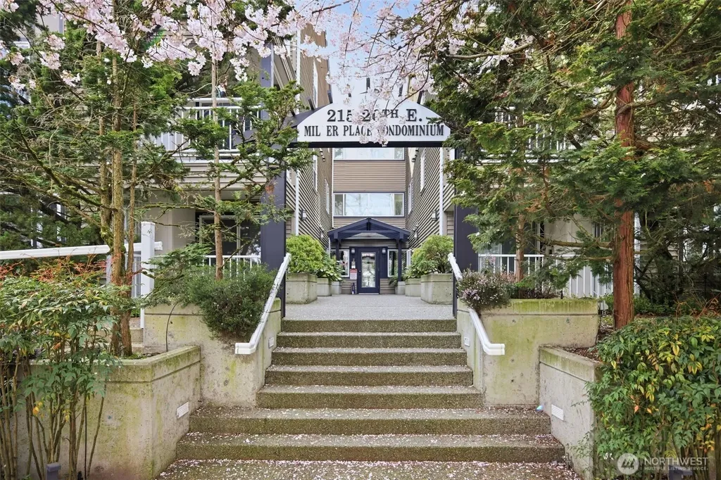 215 20th Avenue E Seattle WA 98112