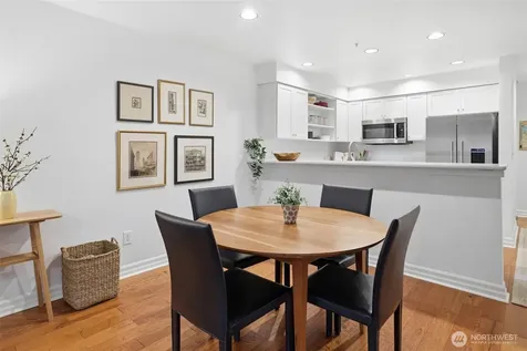 215 20th Avenue E Seattle WA 98112