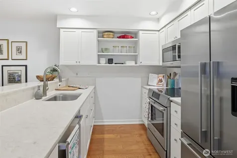215 20th Avenue E Seattle WA 98112