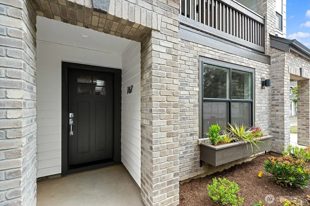 767 7th Avenue NW Issaquah WA 98027