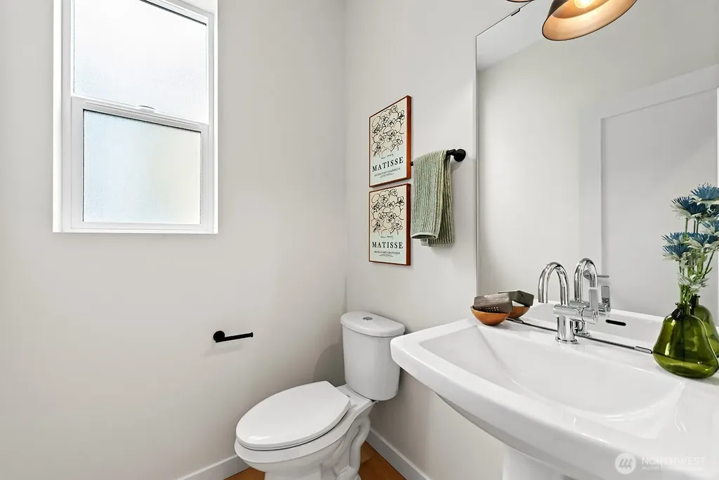 767 7th Avenue NW Issaquah WA 98027