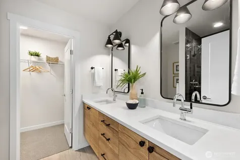 767 7th Avenue NW Issaquah WA 98027