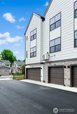 767 7th Avenue NW Issaquah WA 98027