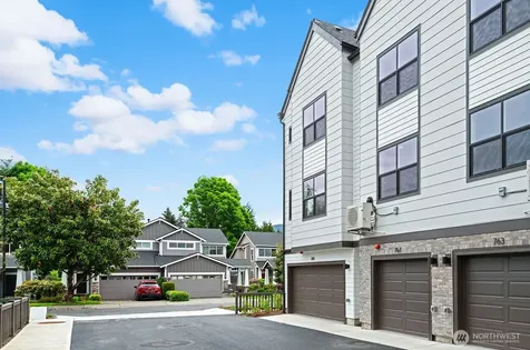 767 7th Avenue NW Issaquah WA 98027