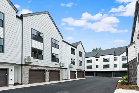 767 7th Avenue NW Issaquah WA 98027