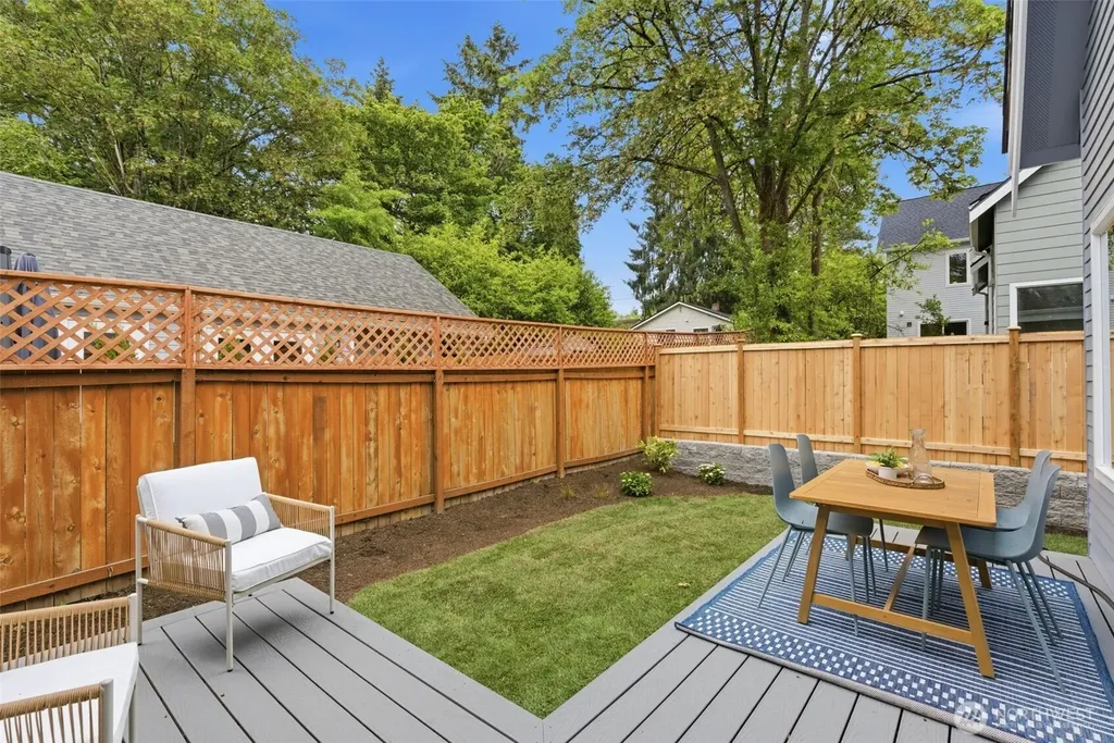11737 40th Avenue NE Seattle WA 98125