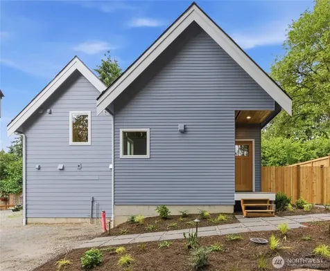 11737 40th Avenue NE Seattle WA 98125