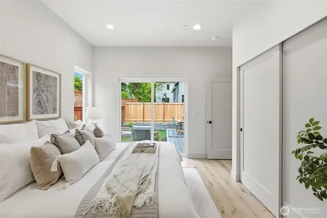 11737 40th Avenue NE Seattle WA 98125