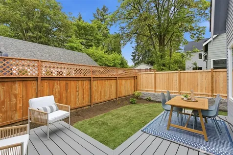 11737 40th Avenue NE Seattle WA 98125