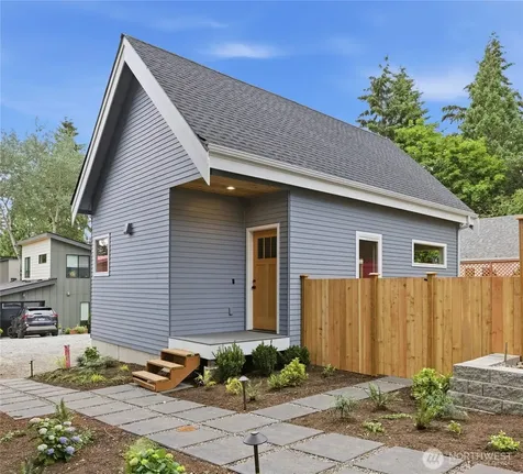 11737 40th Avenue NE Seattle WA 98125