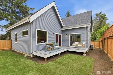 11737 40th Avenue NE Seattle WA 98125
