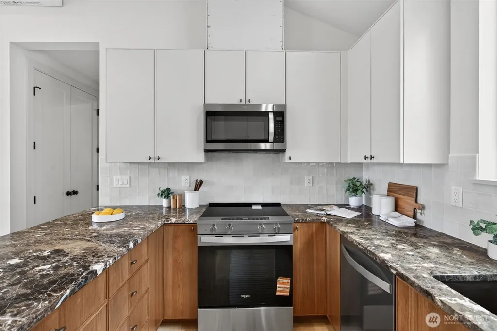 11737 40th Avenue NE Seattle WA 98125