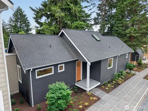11737 40th Avenue NE Seattle WA 98125