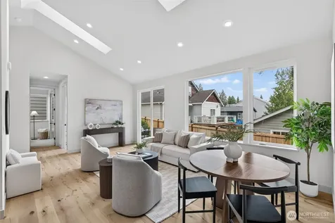 11737 40th Avenue NE Seattle WA 98125