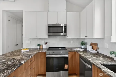 11737 40th Avenue NE Seattle WA 98125