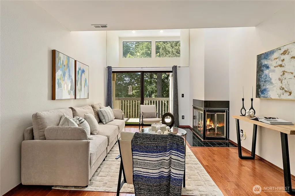 10819 NE 37th Place Bellevue WA 98004