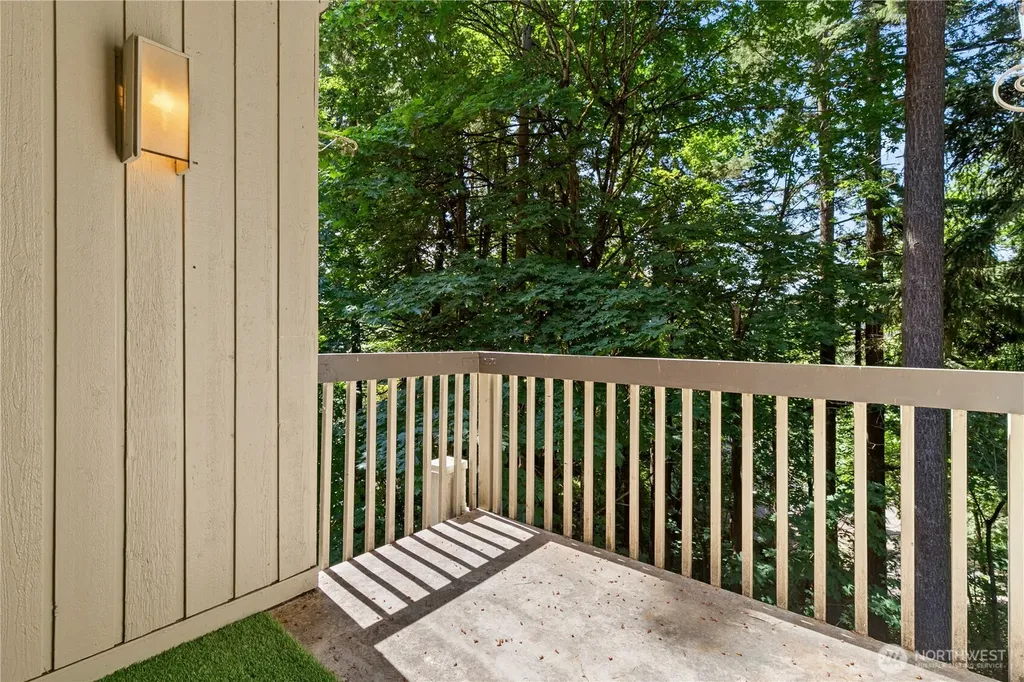 10819 NE 37th Place Bellevue WA 98004