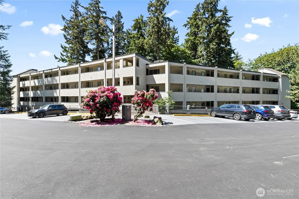 10819 NE 37th Place Bellevue WA 98004