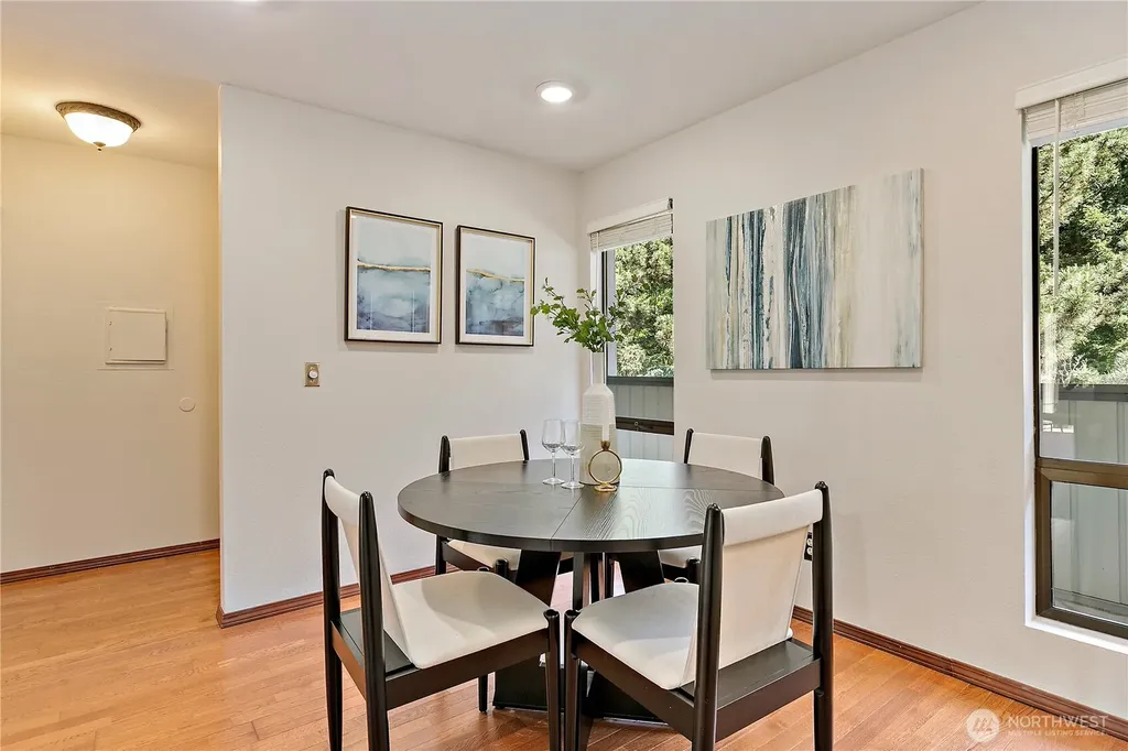 10819 NE 37th Place Bellevue WA 98004