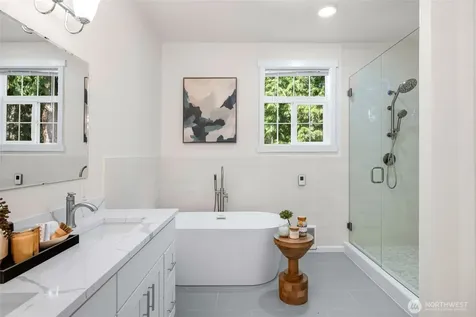 7021 20th Avenue NE Seattle WA 98115