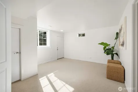7021 20th Avenue NE Seattle WA 98115