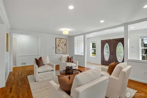 7021 20th Avenue NE Seattle WA 98115