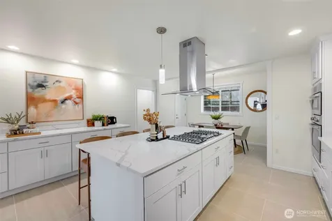 7021 20th Avenue NE Seattle WA 98115