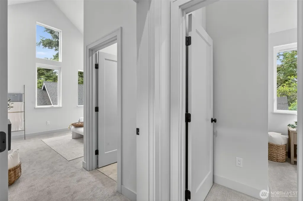 11739 40th Avenue NE Seattle WA 98125