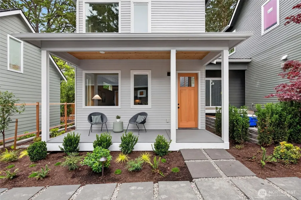 11739 40th Avenue NE Seattle WA 98125