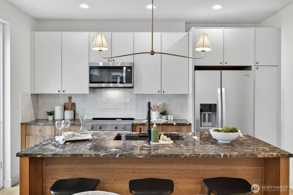 11739 40th Avenue NE Seattle WA 98125