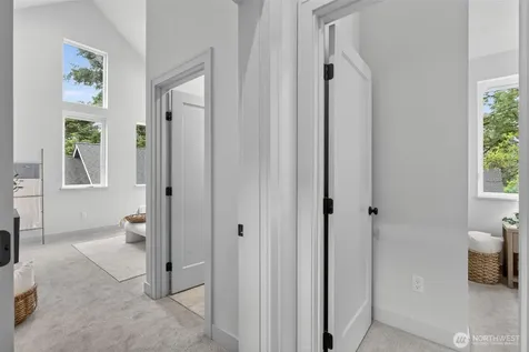 11739 40th Avenue NE Seattle WA 98125
