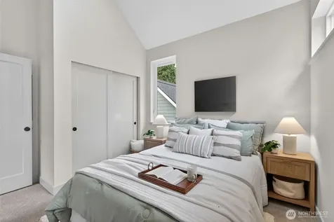 11739 40th Avenue NE Seattle WA 98125