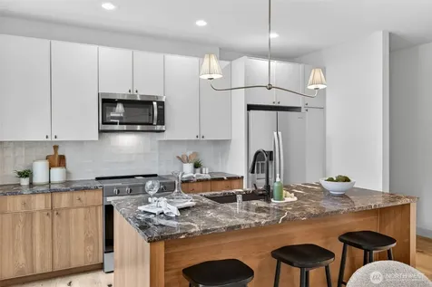 11739 40th Avenue NE Seattle WA 98125