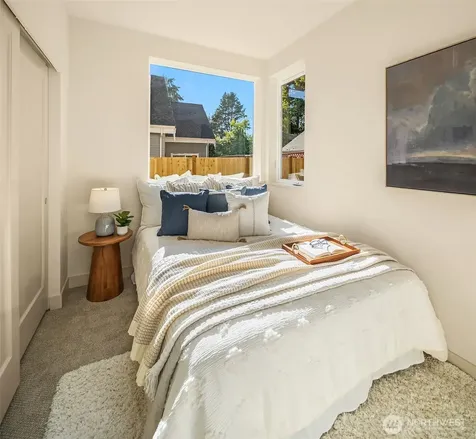 11739 40th Avenue NE Seattle WA 98125