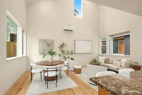11739 40th Avenue NE Seattle WA 98125