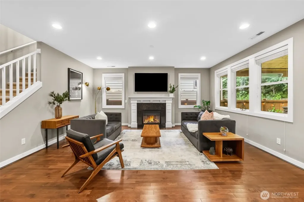 1601 NE Falls Drive Issaquah WA 98029