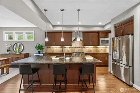 1601 NE Falls Drive Issaquah WA 98029