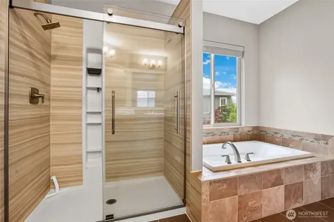 1601 NE Falls Drive Issaquah WA 98029