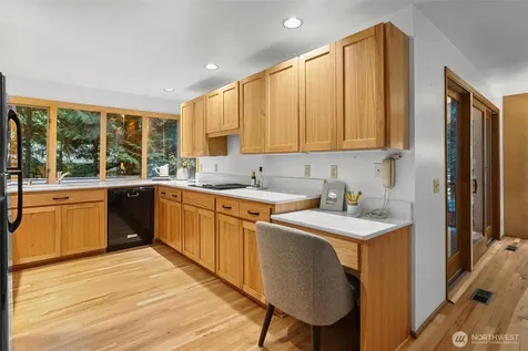 13619 NE 28th Street Bellevue WA 98005