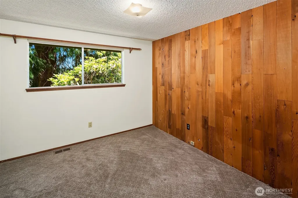 10218 SW Tillicum Lane Vashon WA 98070