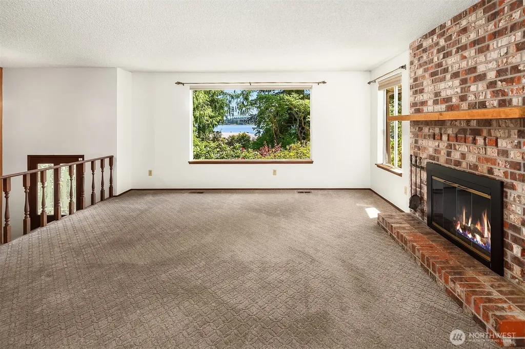 10218 SW Tillicum Lane Vashon WA 98070
